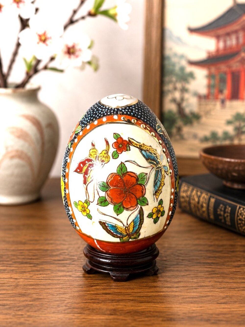 VTG Japanese Satsuma porcelain egg Hand-Painted Floral Butterfly Design 3.5”